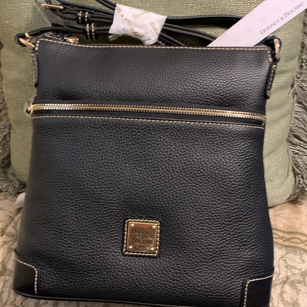 NWT Dooney & Bourke crossbody